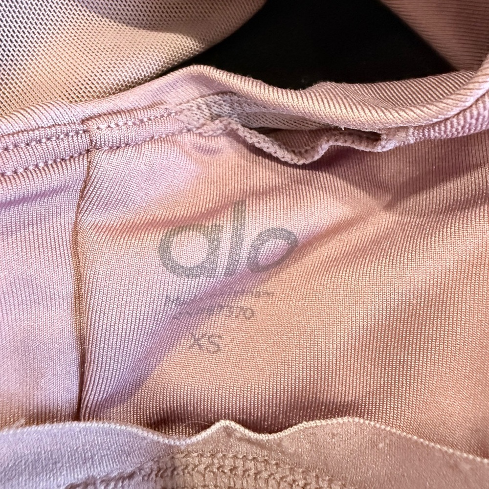 ALO Yoga Women's Blush Strappy Sports Bra.   12 - Picture 6 of 6